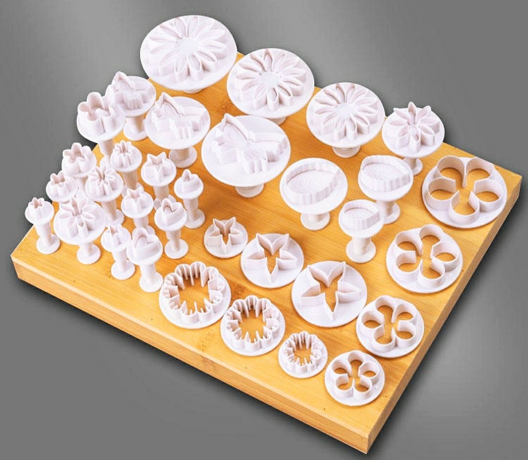 33 Piece Fondant Cutter